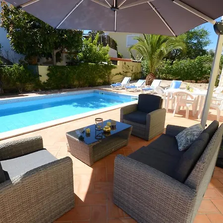 Casa Da Torre Espetacular V4 Com Piscina * Portimao