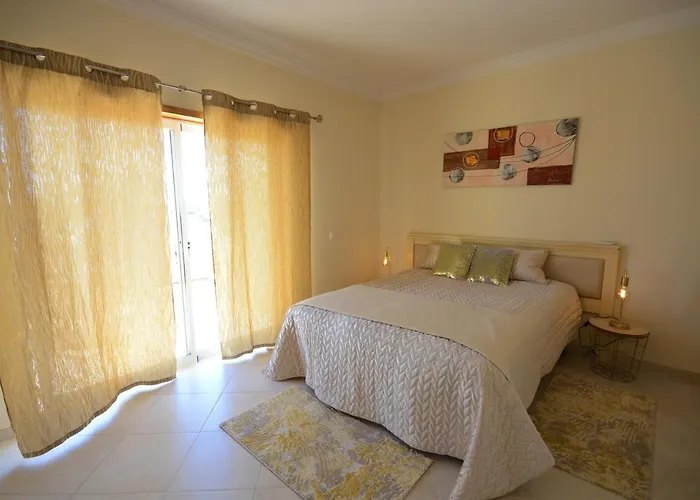 Casa Da Torre Espetacular V4 Com Piscina Villa Portimao